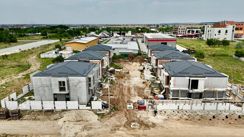 Tunari, Complex Teilor 77 vanzare vila individuala  0% comision