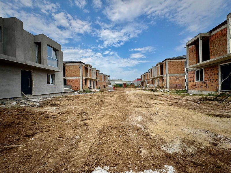 Tunari, Complex Teilor 77 vanzare vila individuala  0% comision